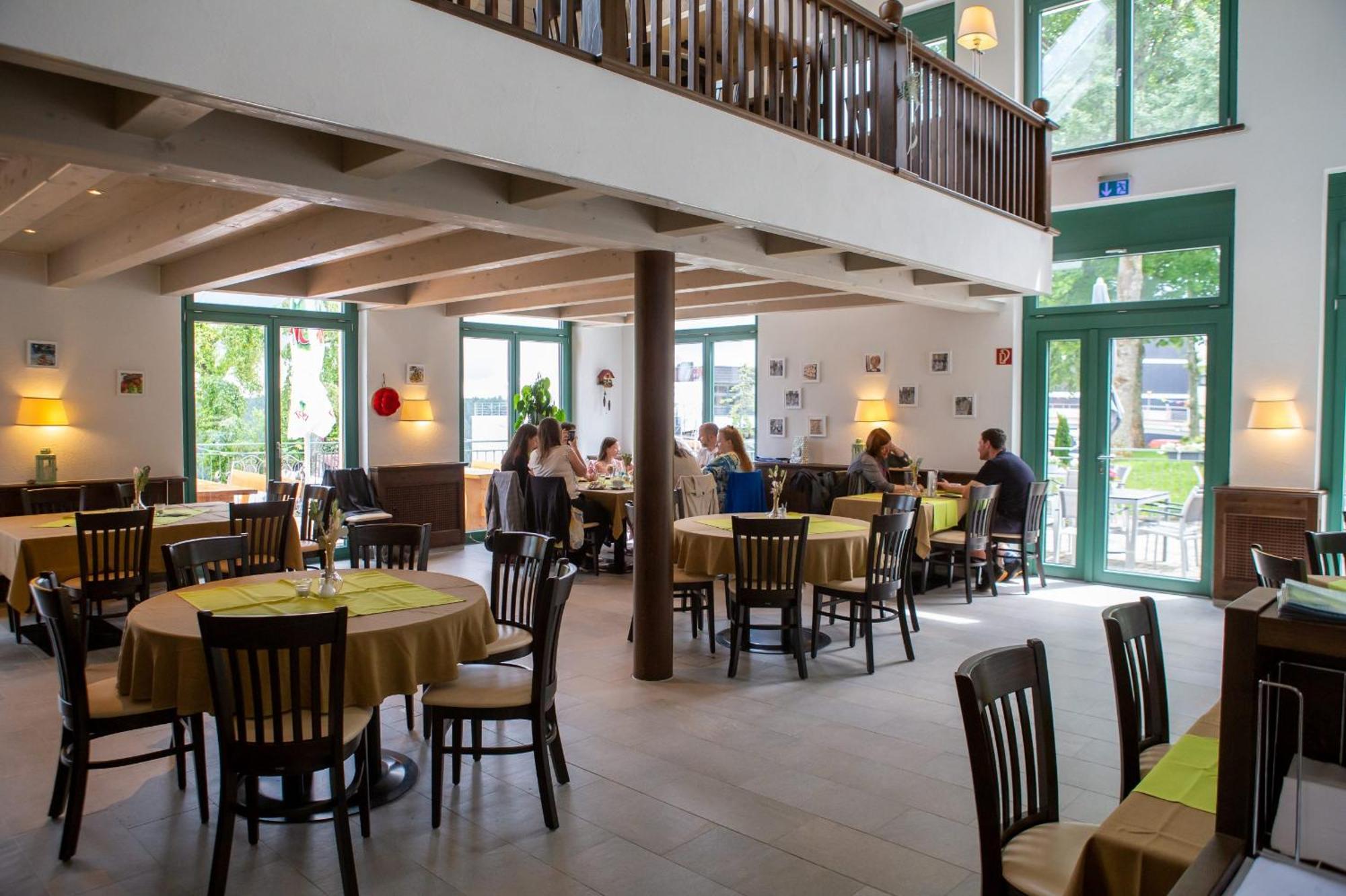 Hotel Restaurant Auerhahn Bad Wildbad Exteriér fotografie